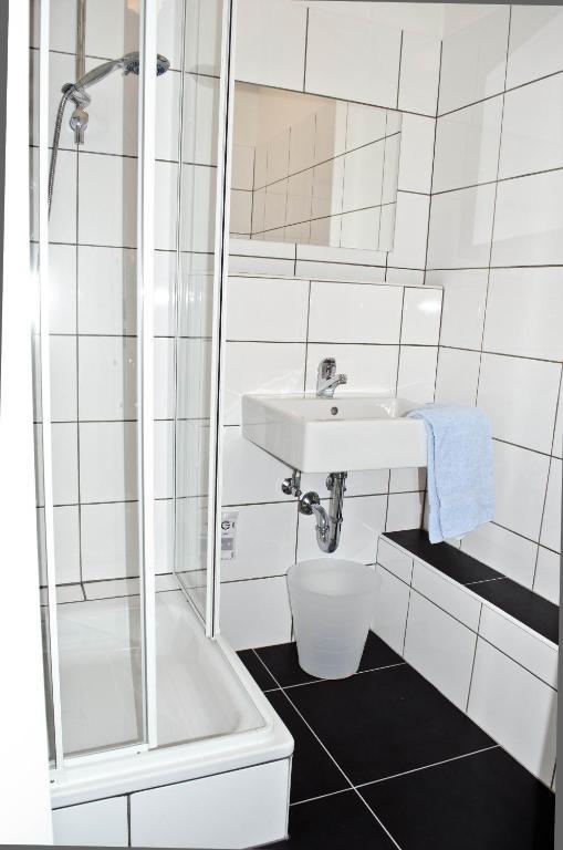 Hostel Nanina Gröbenzell Værelse billede